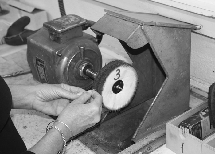 ring-polishing