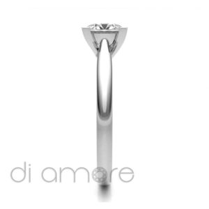 Classic Tapered 4Prong Diamond Engagement Ring