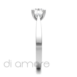 Classic Tapered 4Prong diamond Engagement Ring